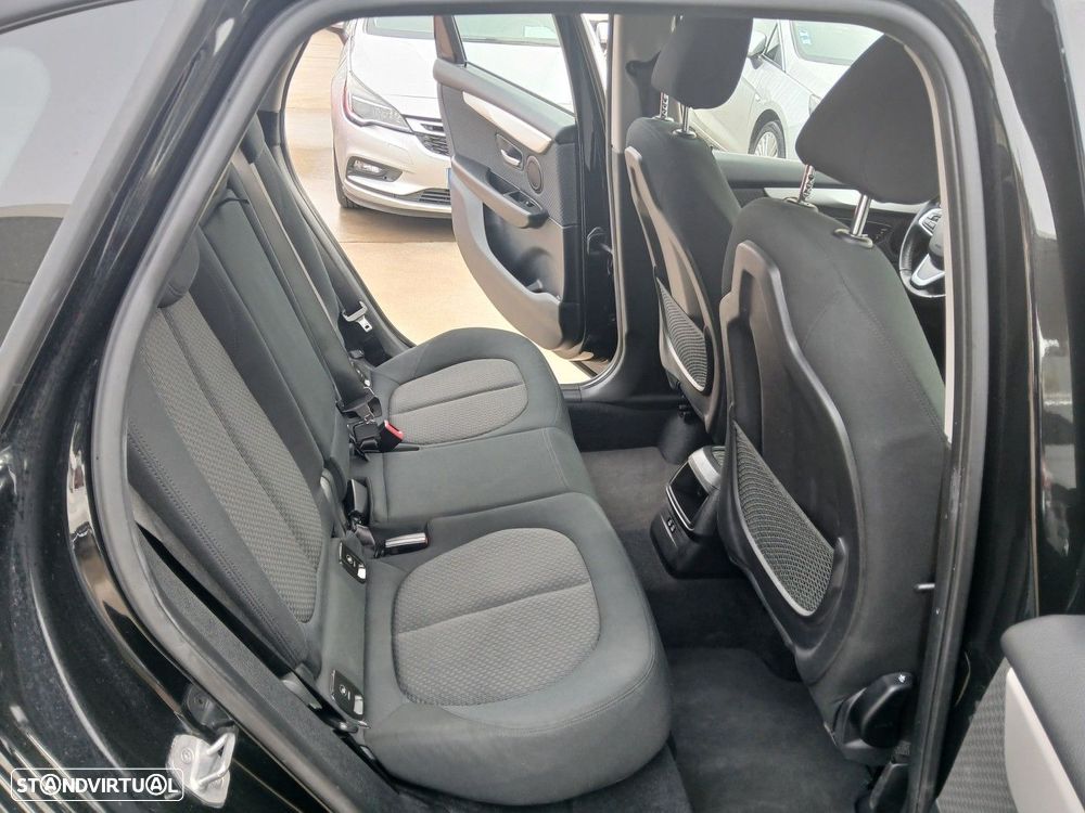 BMW 216 Active Tourer d - 11