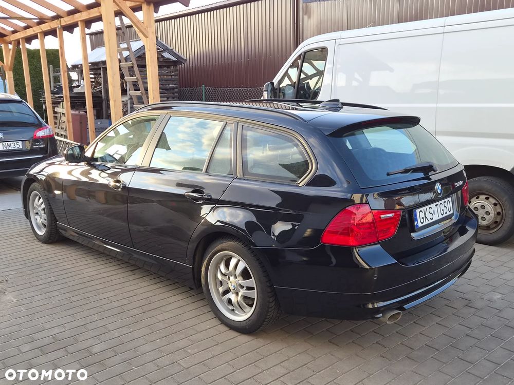 BMW Seria 3 320d - 4