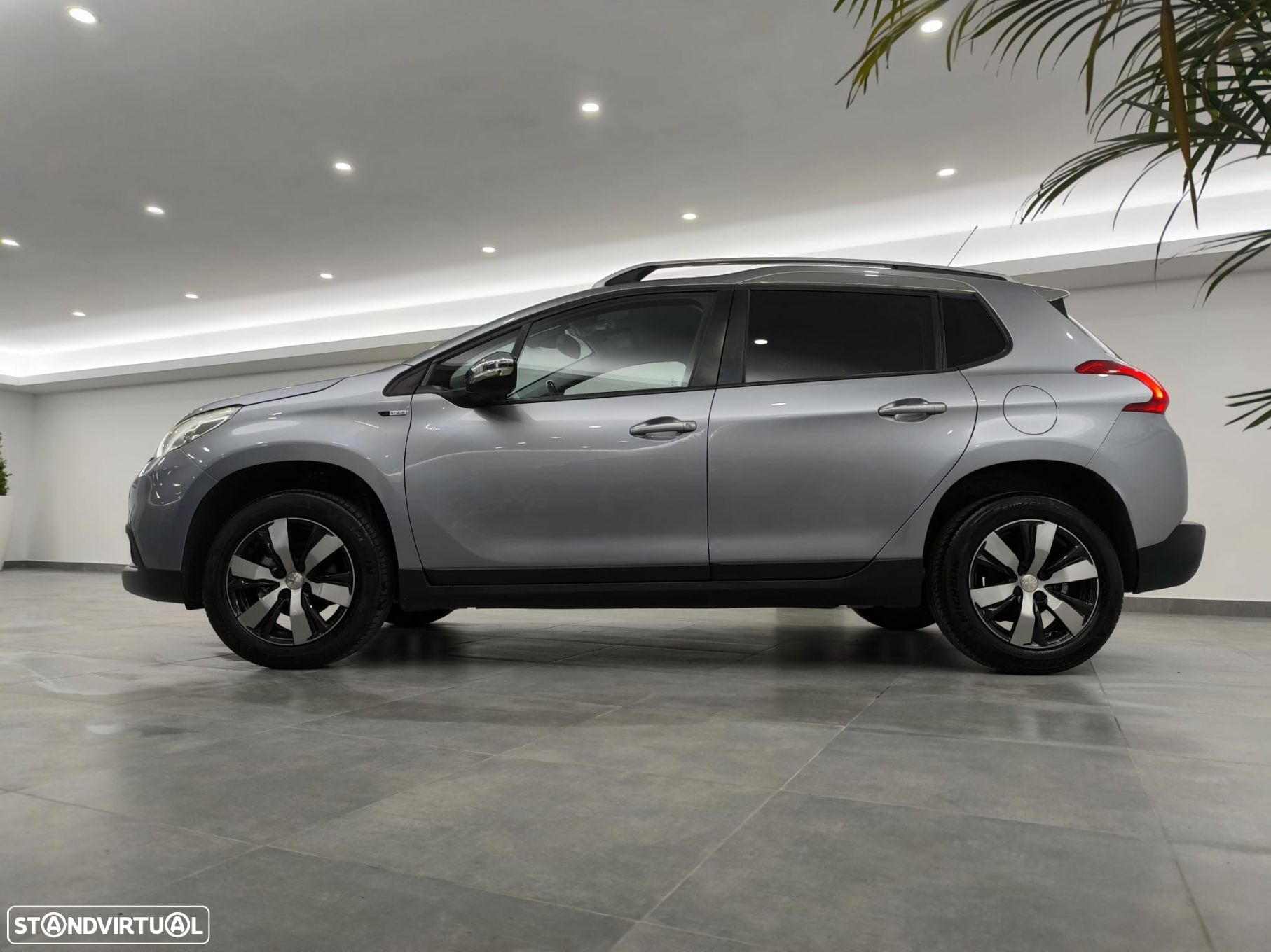 Peugeot 2008 1.2 PureTech Style - 11