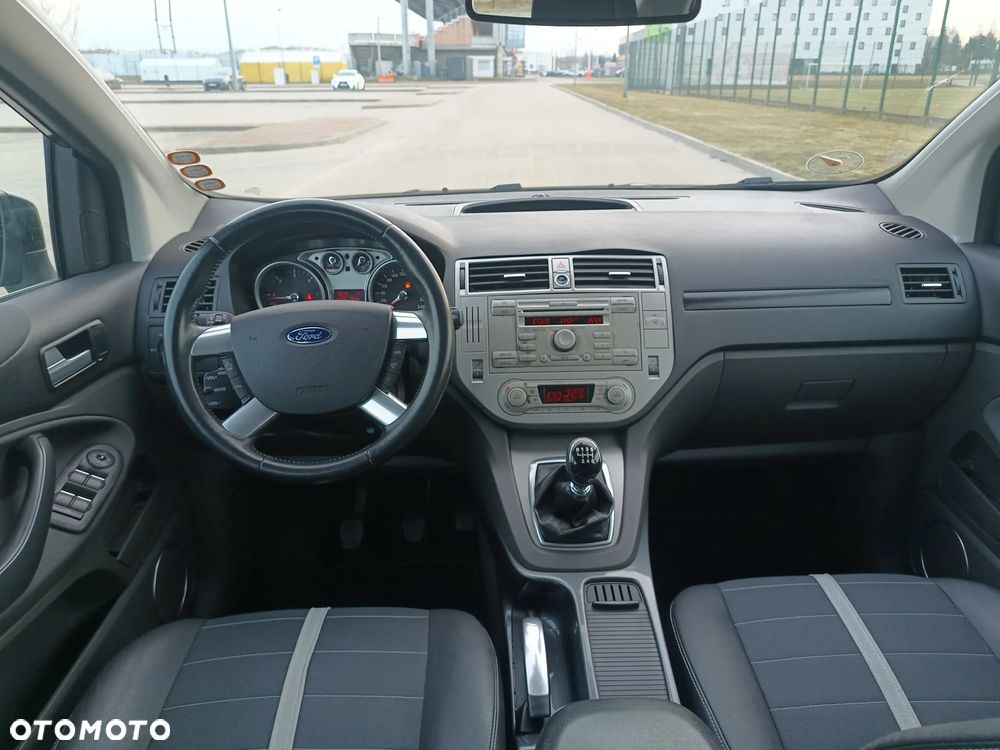 Ford Kuga 2.0 TDCi 2x4 Titanium - 7