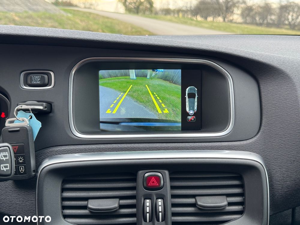 Volvo V40 D3 Summum - 36