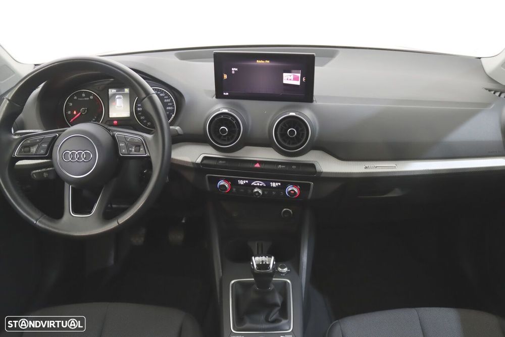 Audi Q2 30 TFSI — fotografia 5