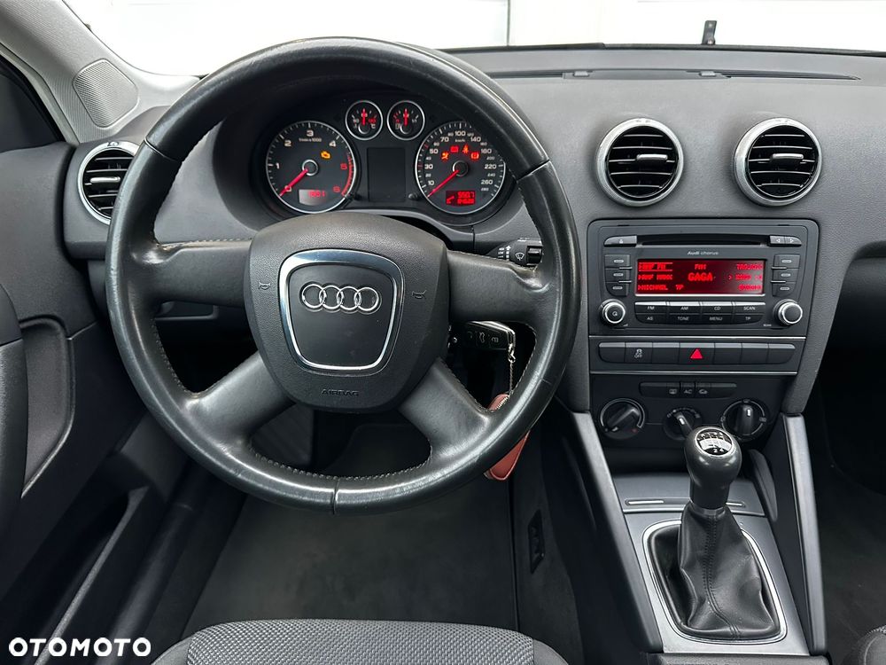 Audi A3 Sportback 1.6 TDI Ambiente - 21