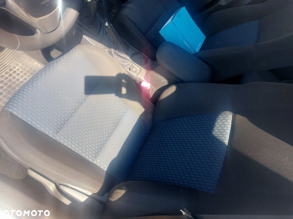 Toyota Auris 1.33 VVT-i Life Comfort - 14
