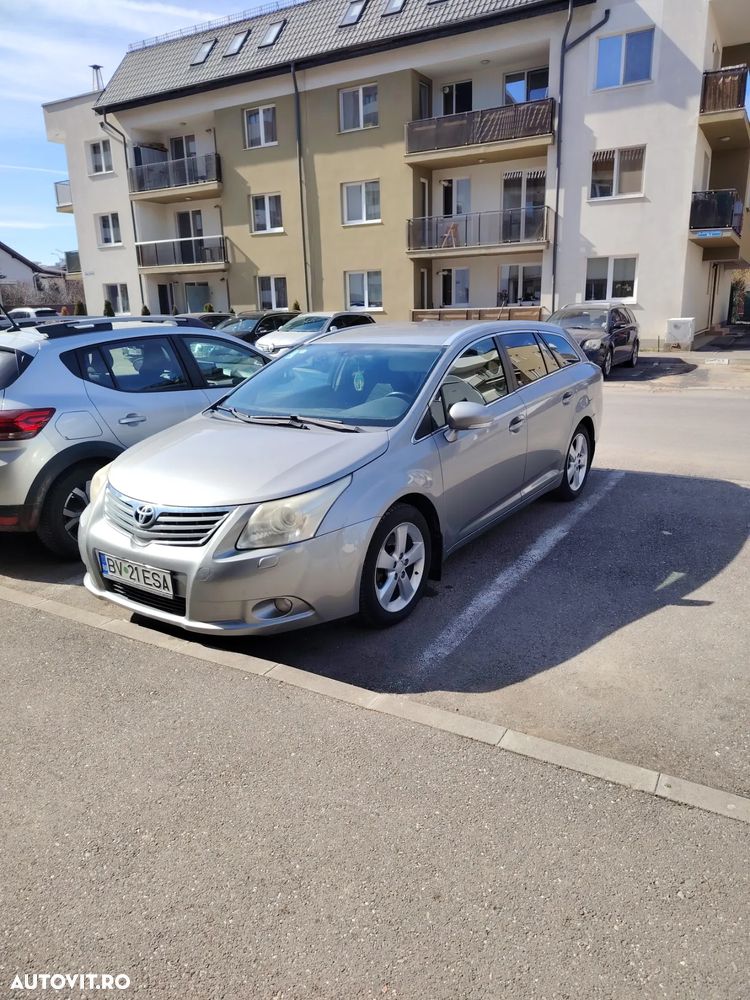 Toyota Avensis 2.2 D-4D Elegance - 1