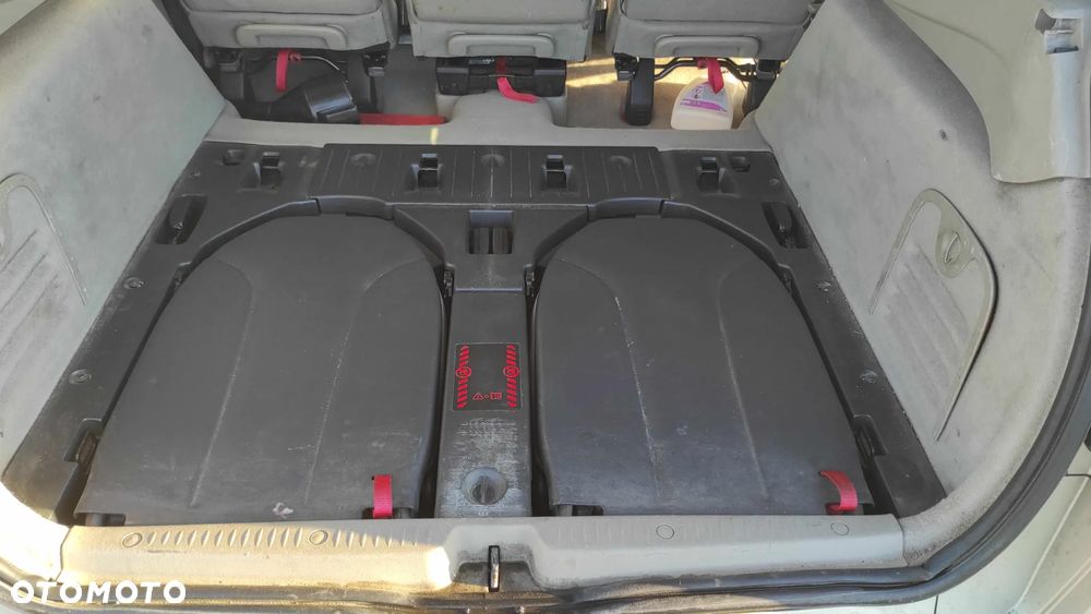 Renault Scenic 2.0 dCi Expression - 16