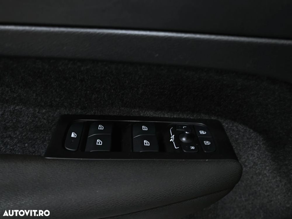 Volvo XC 40 T4 Recharge DKG Inscription Expression - 28