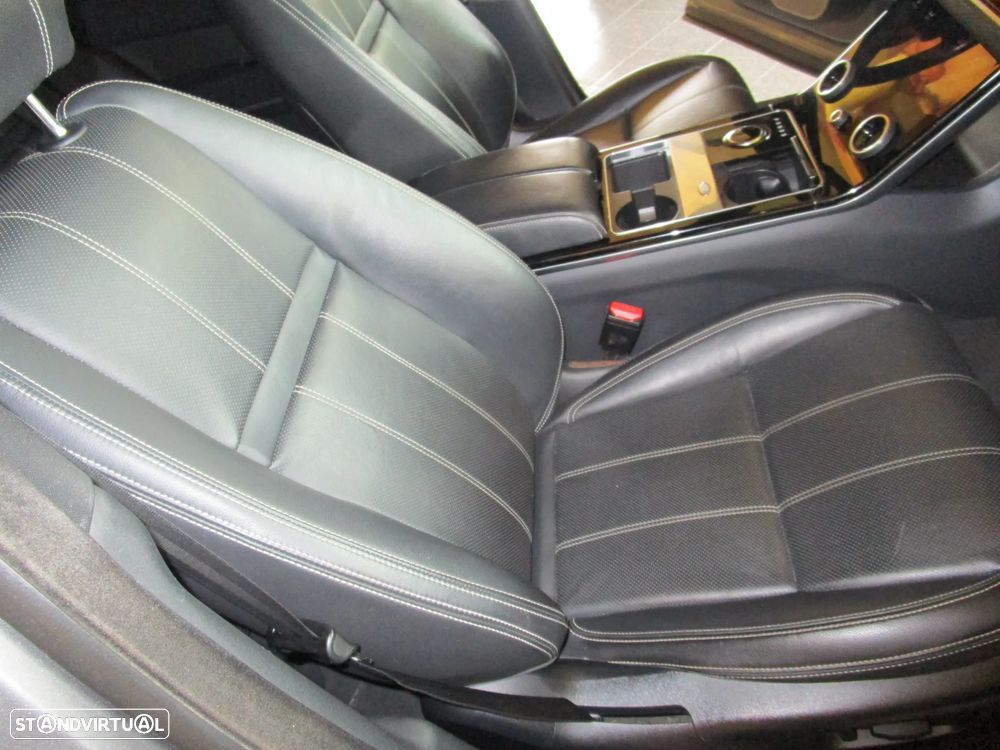 Land Rover Range Rover Velar 2.0 D R-Dynamic SE - 25