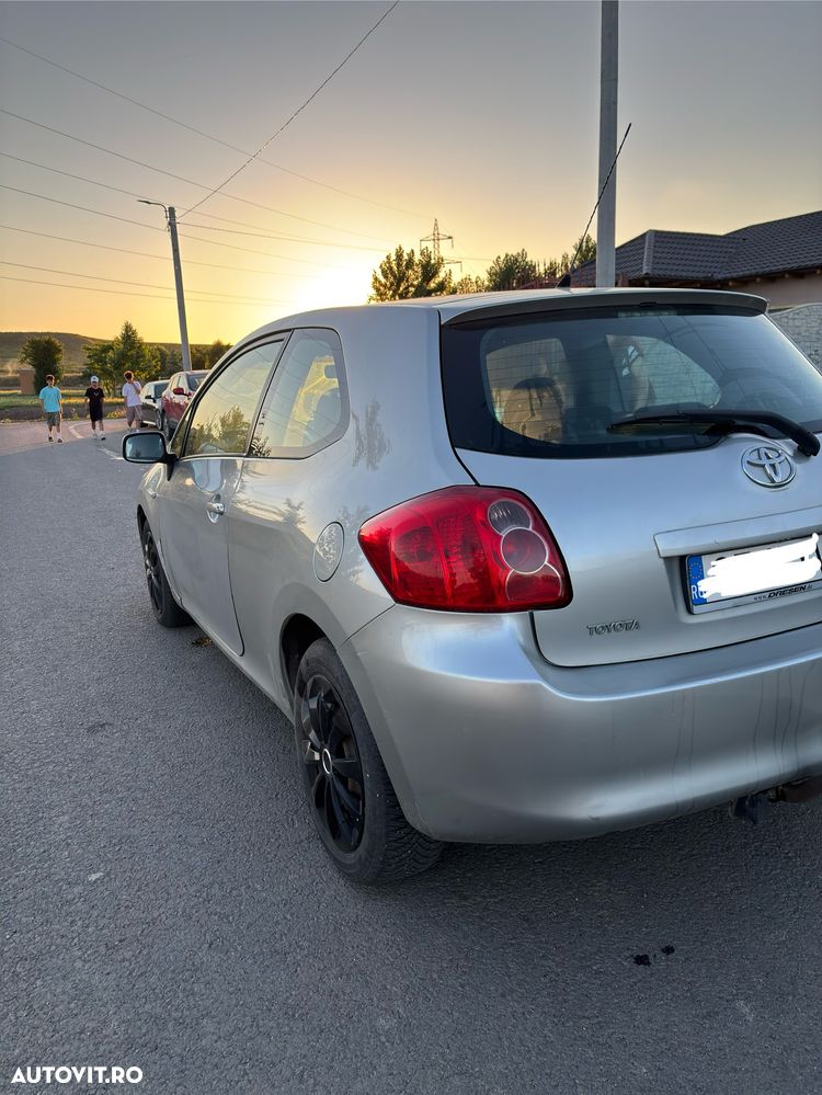Toyota Auris 1.6 Sol - 9