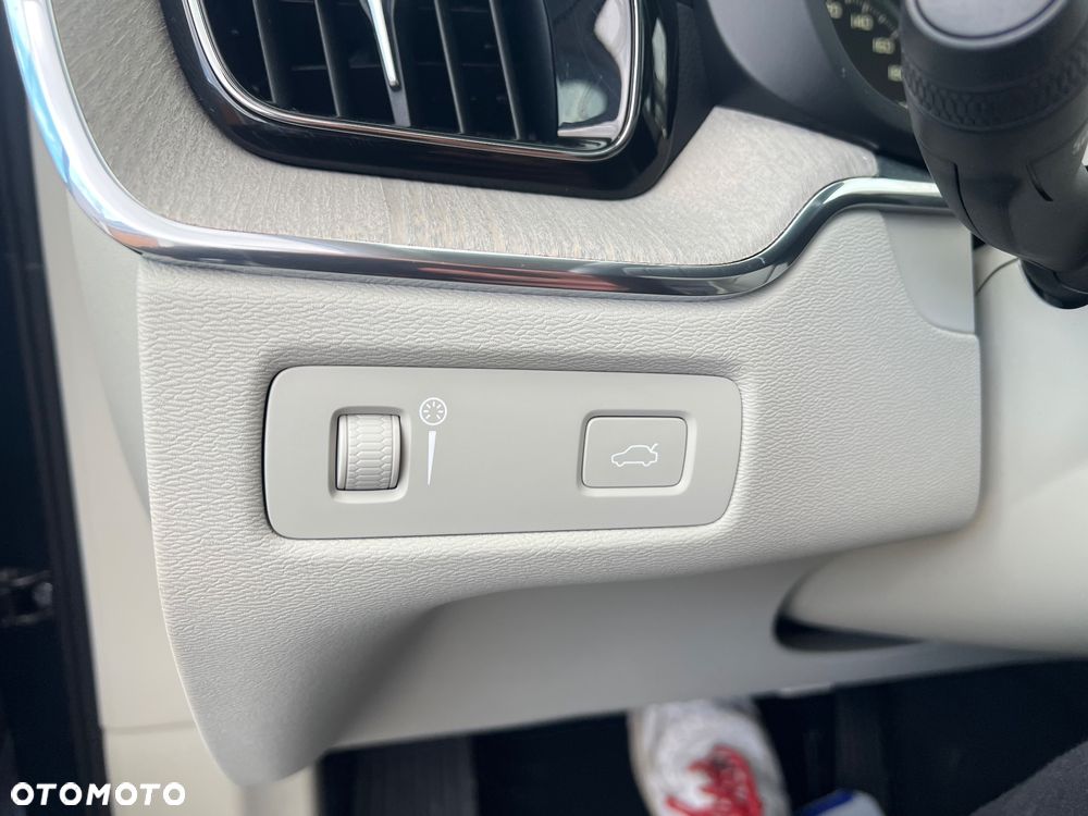 Volvo XC 60 T5 AWD Geartronic Inscription - 23