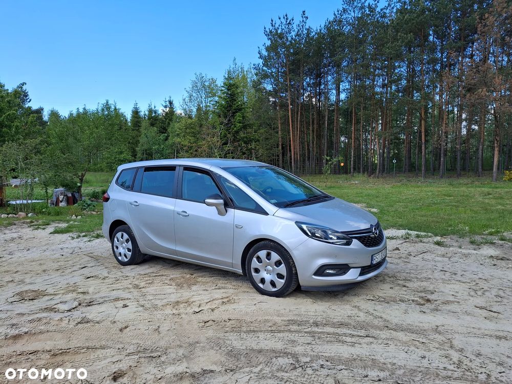 Opel Zafira - 1