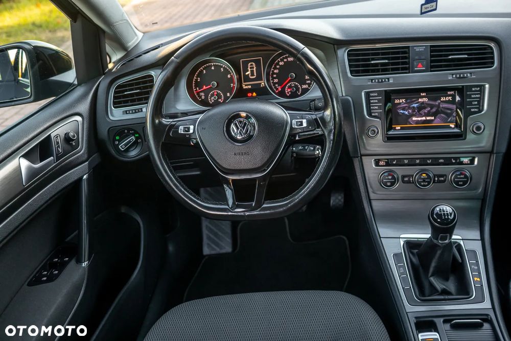 Volkswagen Golf - 21