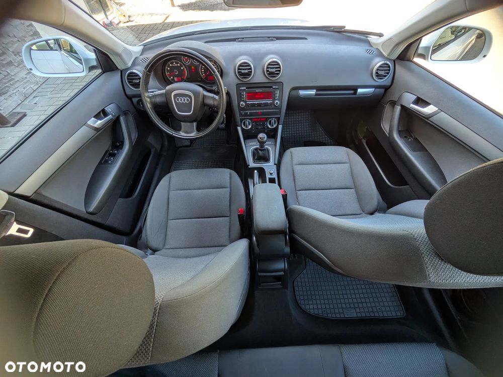 Audi A3 Sportback - 16