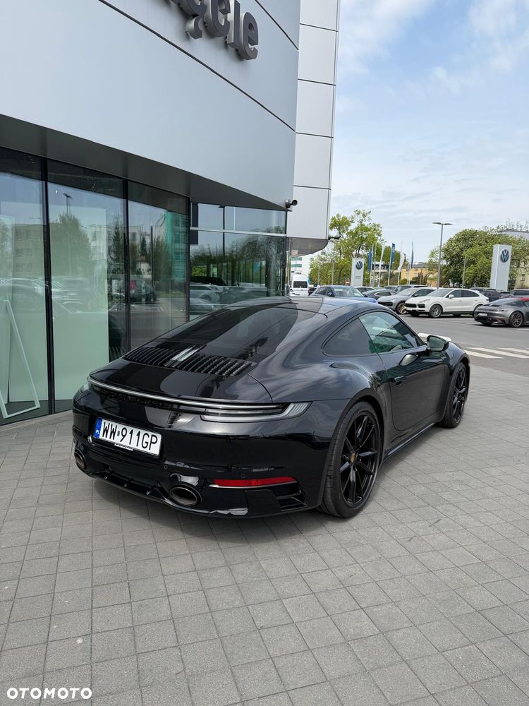 Porsche 911 Carrera 4 - 3