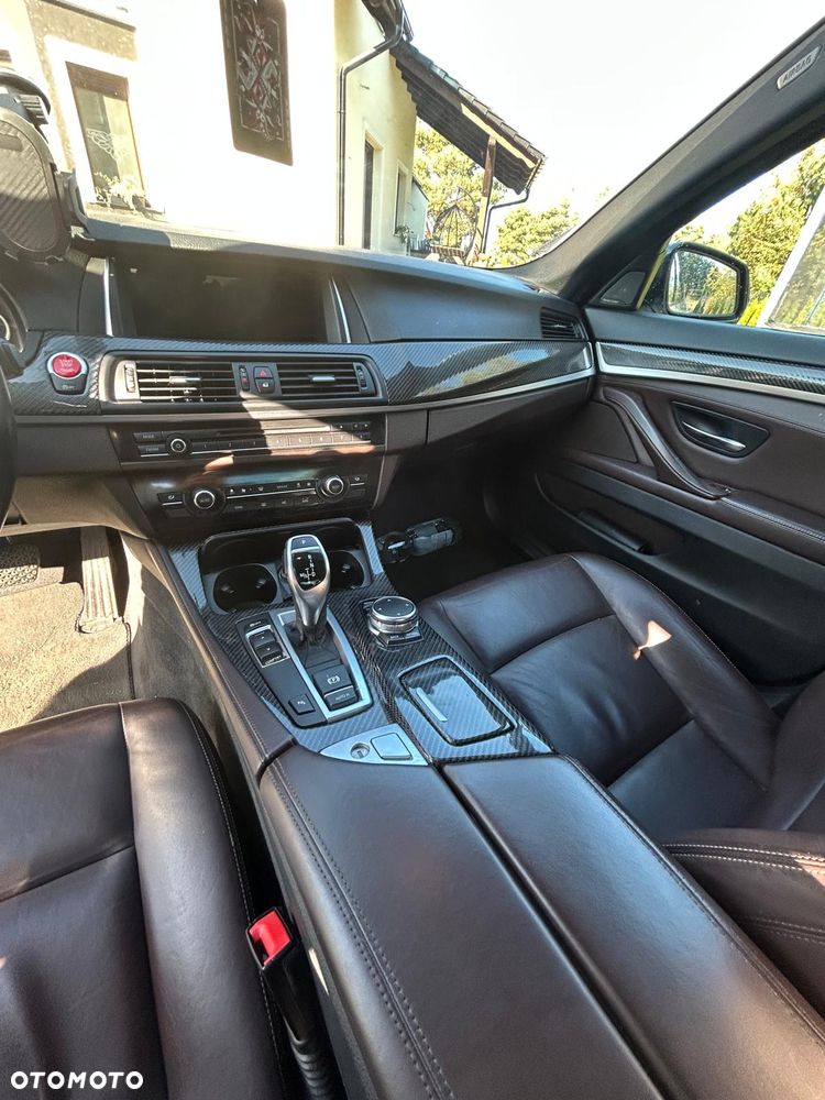 BMW Seria 5 535i Sport-Aut Modern Line - 32