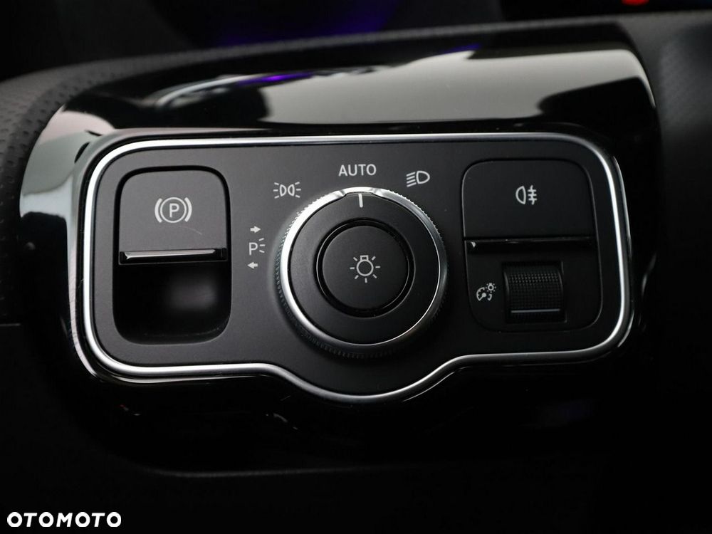 Mercedes-Benz CLA 180 mHEV AMG Line 7G-DCT - 36