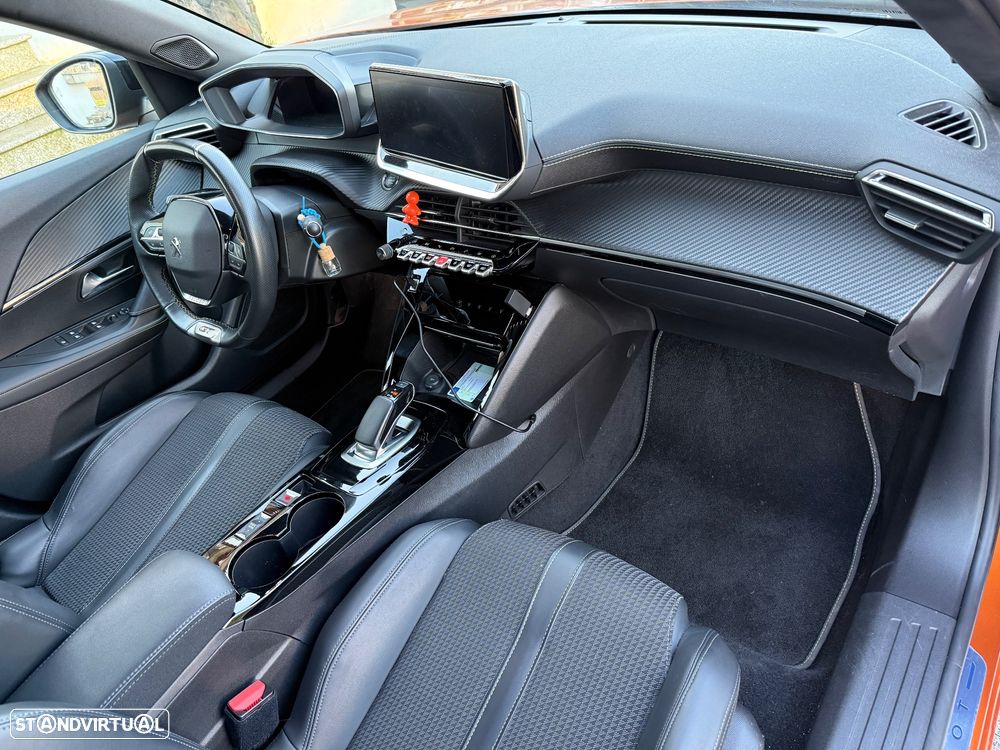 Peugeot e-2008 GT - 10