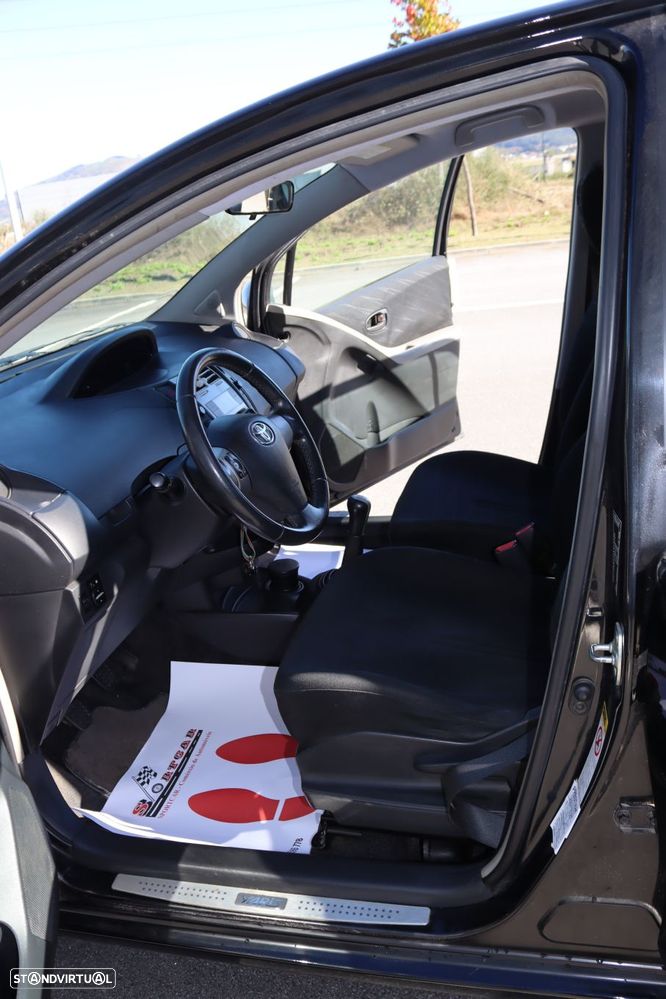 Toyota Yaris - 15