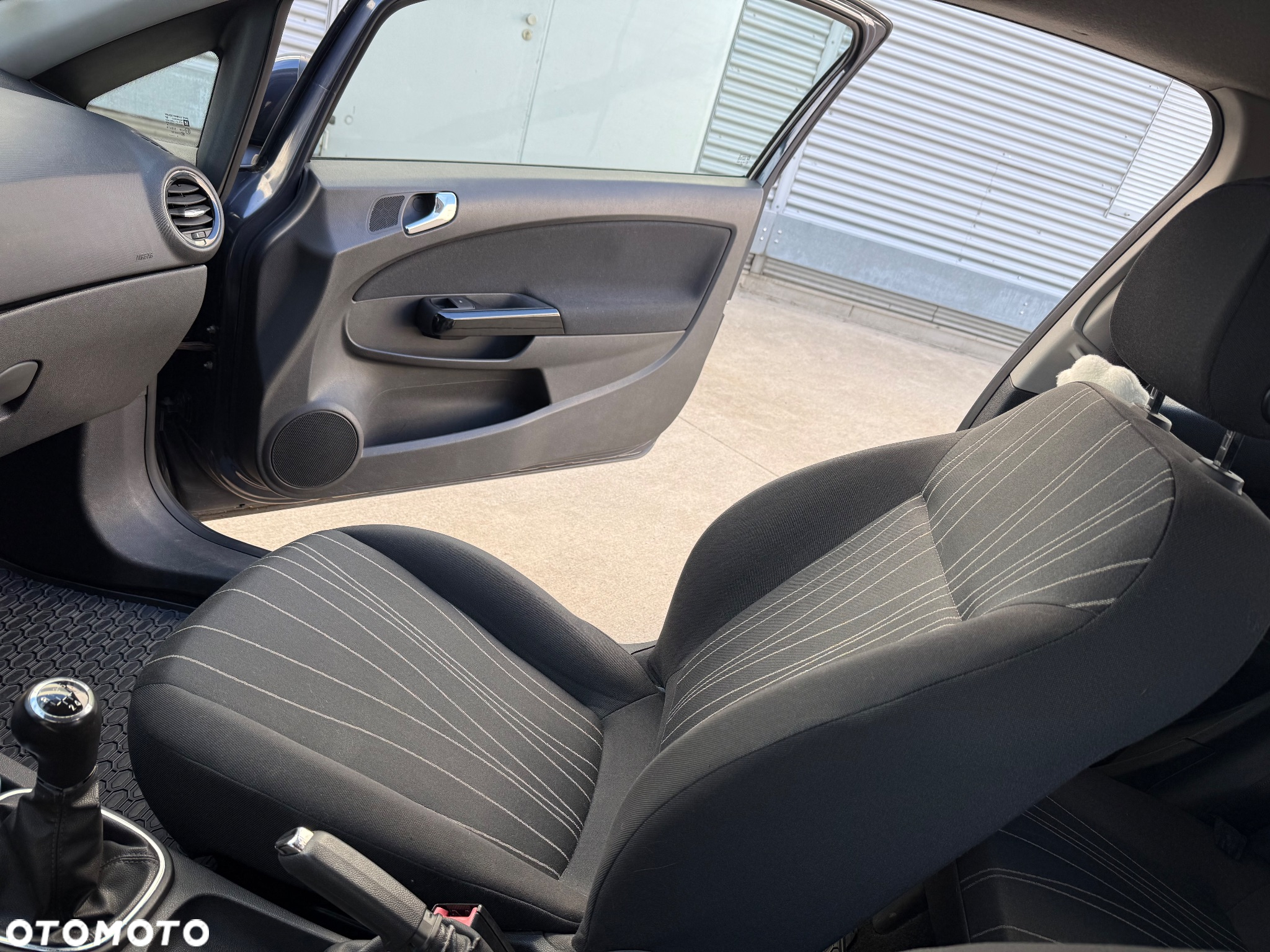 Opel Corsa 1.0 12V Catch me - 22