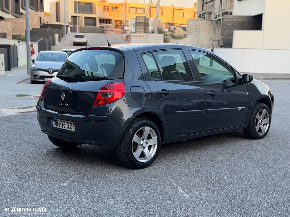 Renault Clio 2008 photo 3