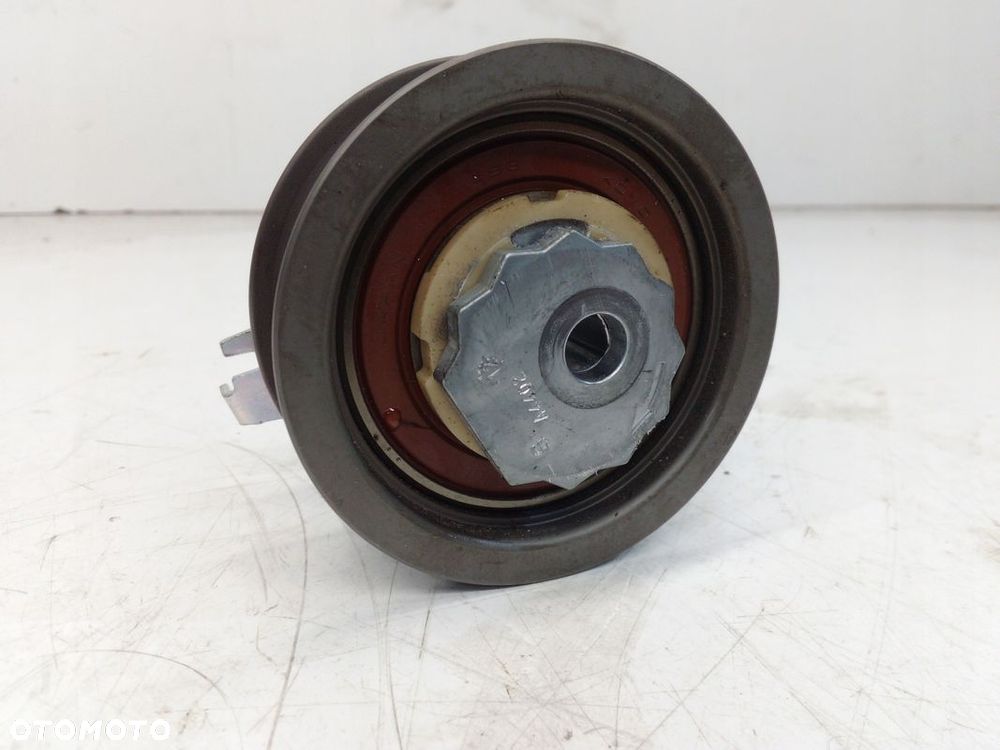 ROLKA NAPINACZ PASKA ROZRZĄDU AUDI VW 04E109479A - 4