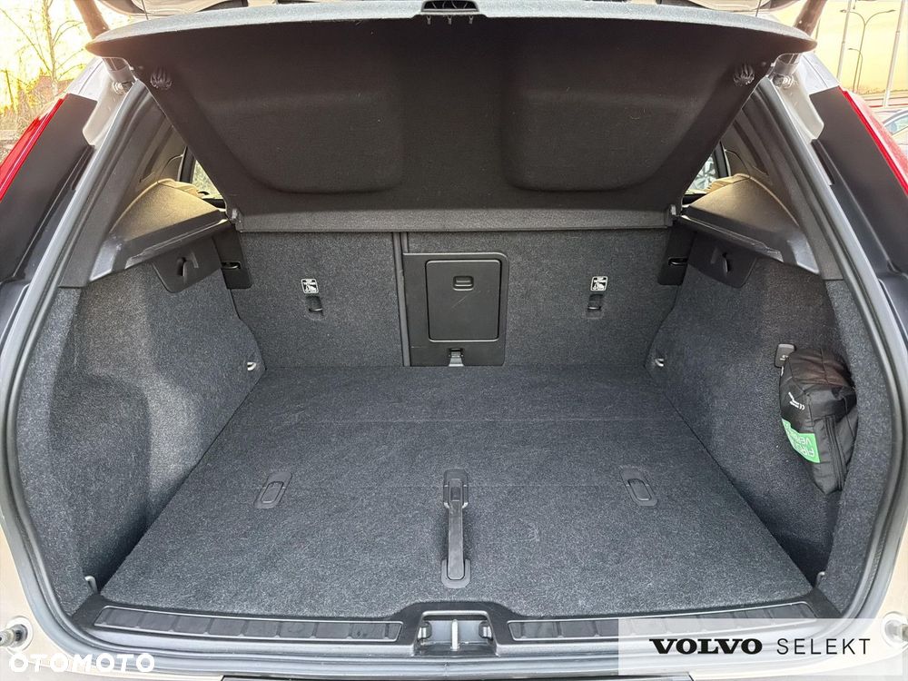 Volvo XC 40 - 26
