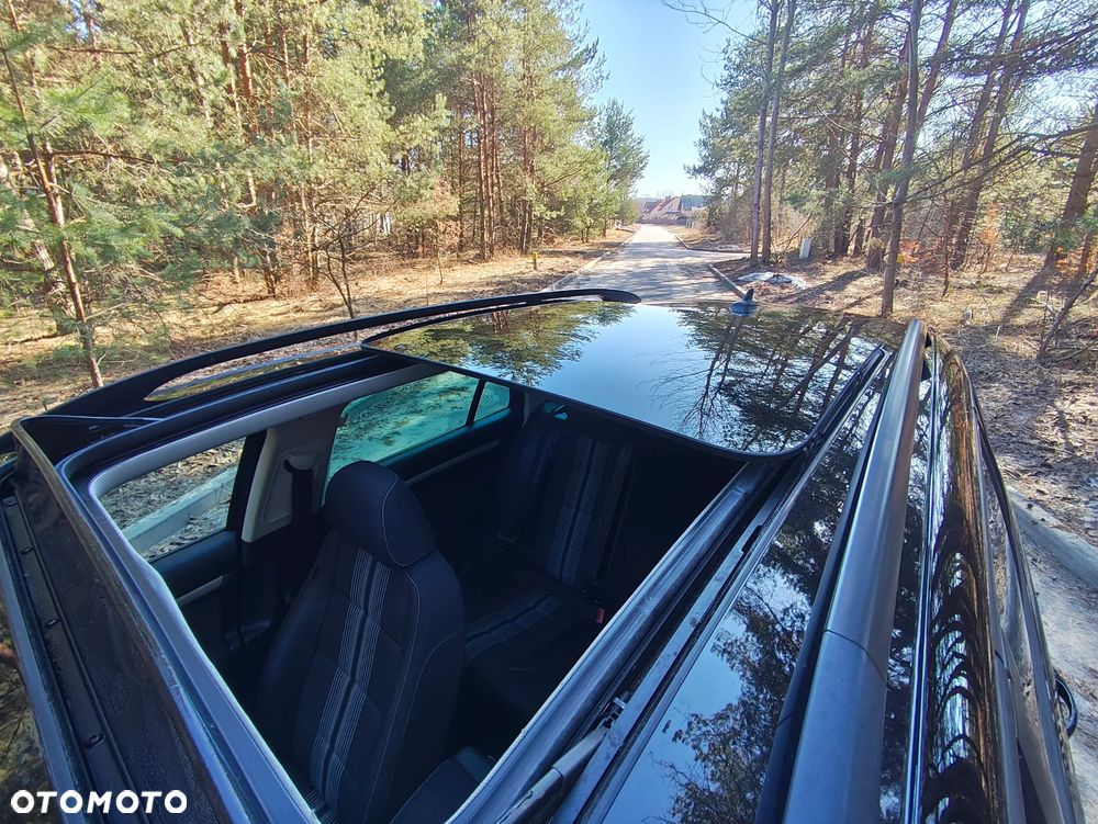 Volkswagen Golf 2.0 TDI DPF MATCH - 31