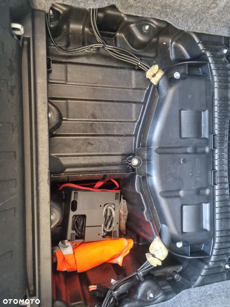 BMW Seria 3 320i - 26