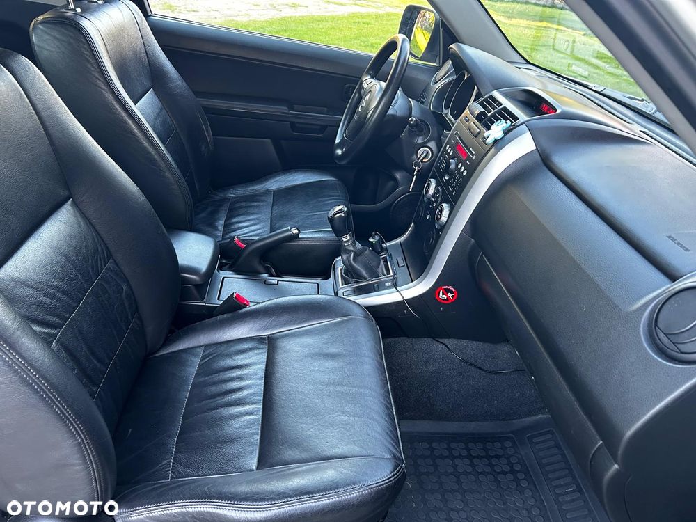 Suzuki Grand Vitara 1.6 - 14