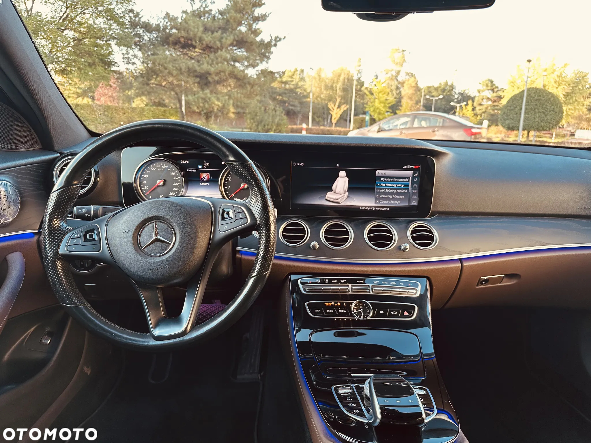 Mercedes-Benz Klasa E 300 9G-TRONIC - 15
