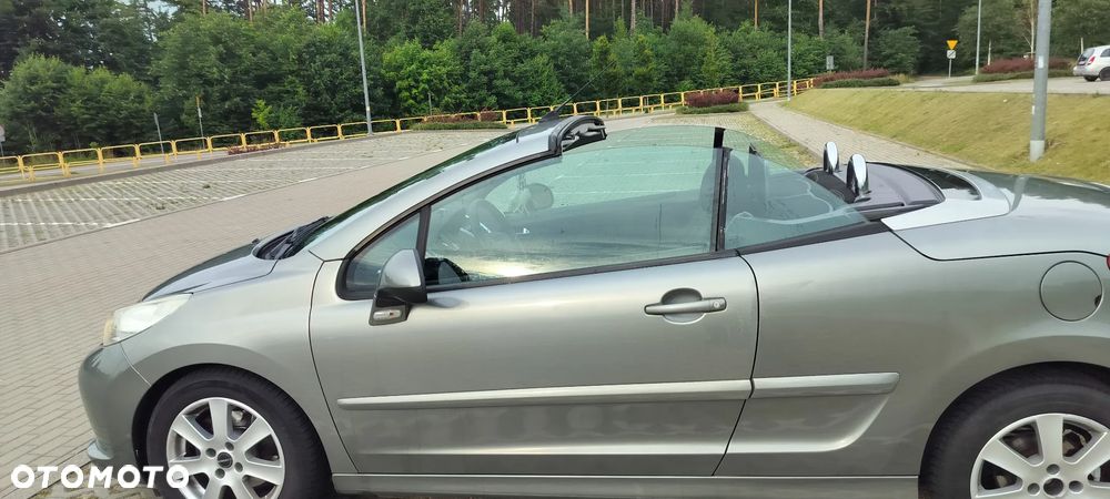 Peugeot 207 CC - 16
