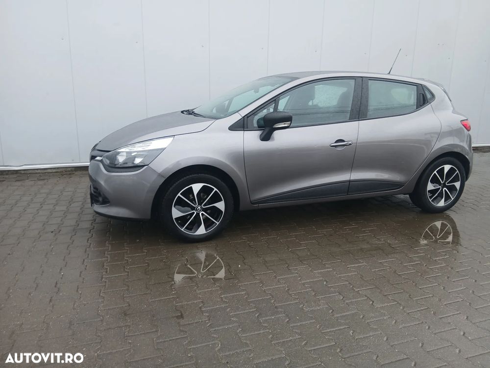 Renault Clio - 1