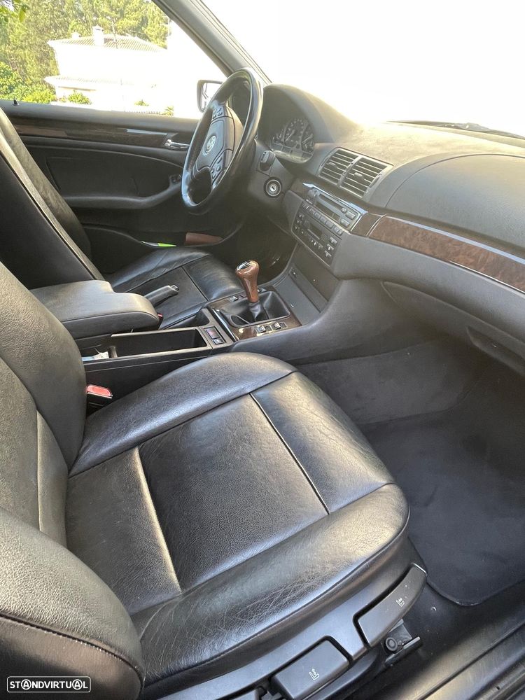 BMW 320 d Touring - 16