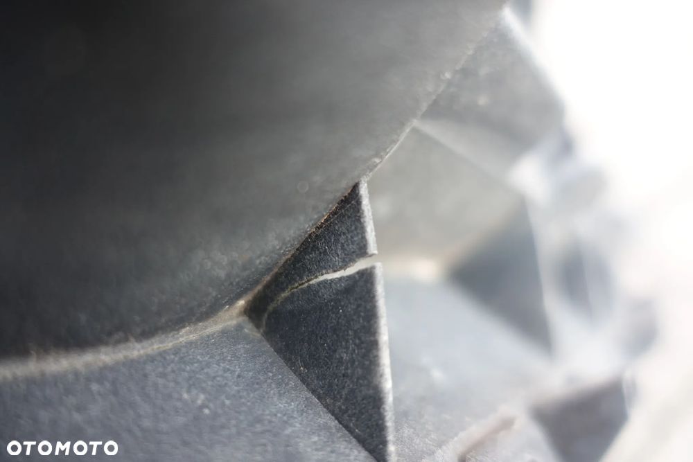 WZMOCNIENIE ATRAPY GRILLA AUDI Q3 15r- LIFT 8U0 - 5