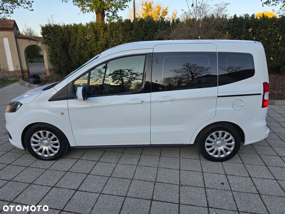 Ford Tourneo Courier 1.5 TDCi Titanium - 2