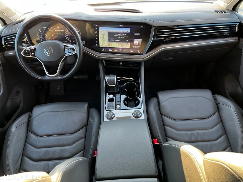 Volkswagen Touareg - 12
