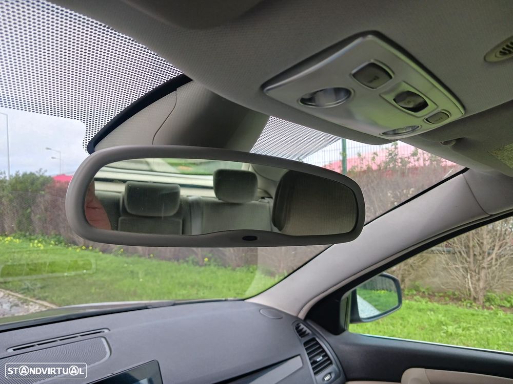 Renault Laguna 2.0 dCi Dynamique S - 23