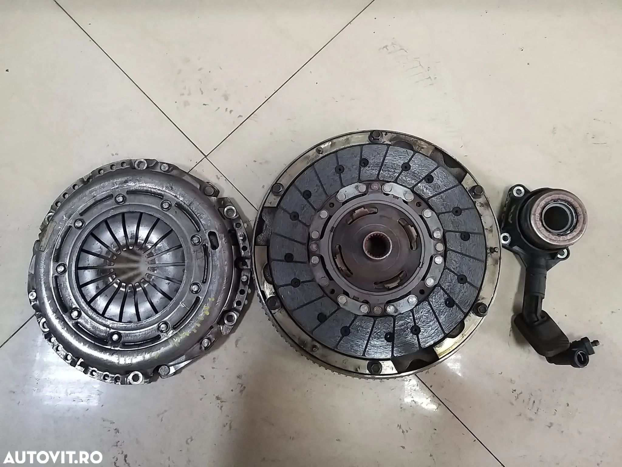 Kit Ambreiaj , Volanta Placa Disc cod: 3082000607 pentru Ford Focus 2 , Galaxy , Mondeo 4 cu 6 Trepte - 1