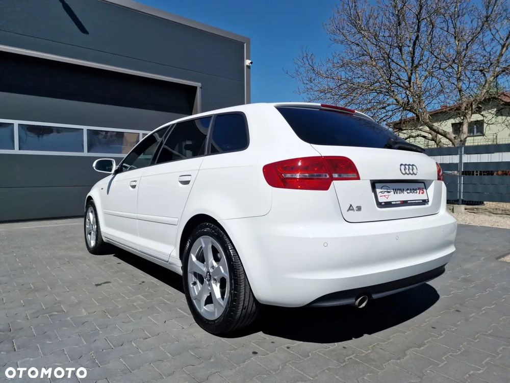 Audi A3 Sportback 2.0 TDI DPF S line Sportpaket - 11