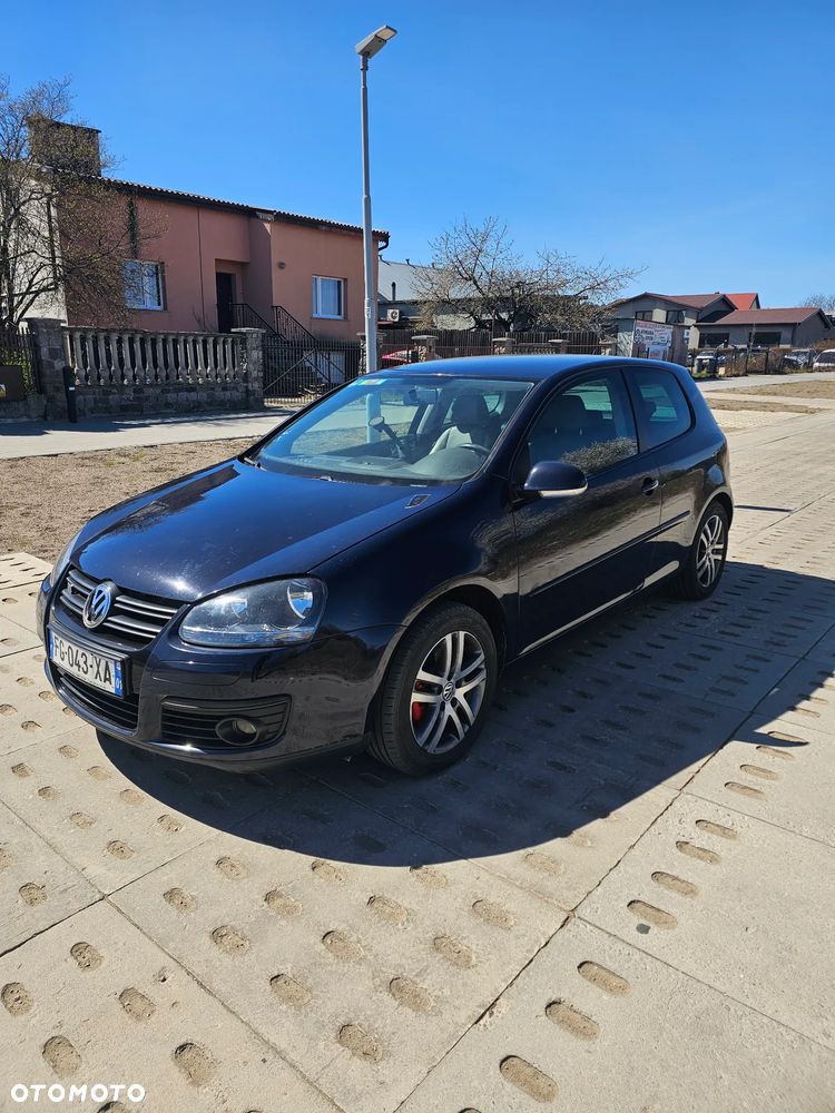 Volkswagen Golf - 2