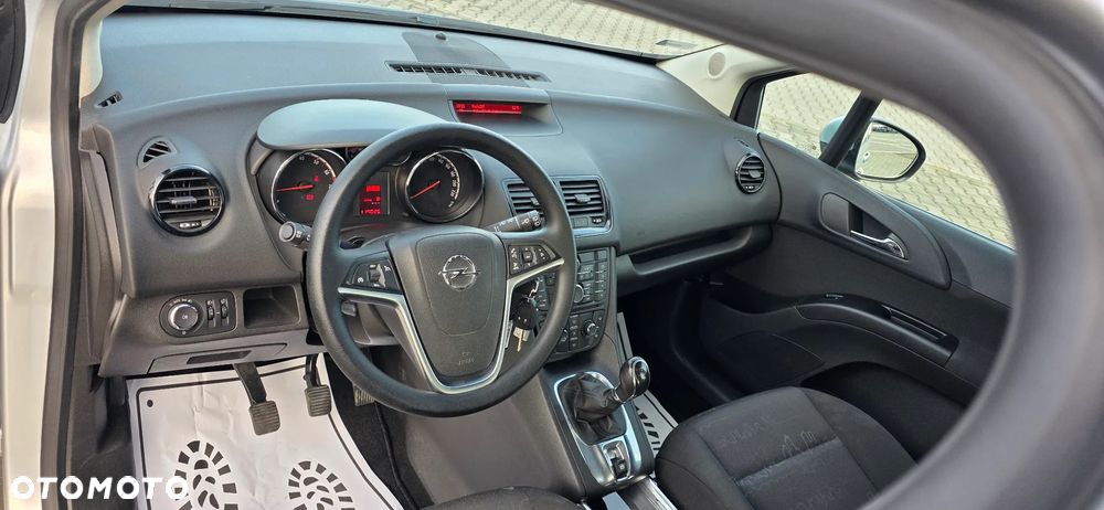 Opel Meriva - 10