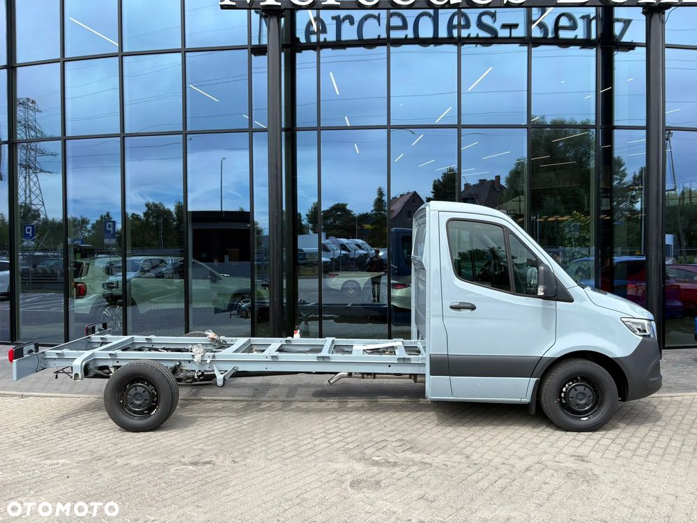Mercedes-Benz Sprinter - 4