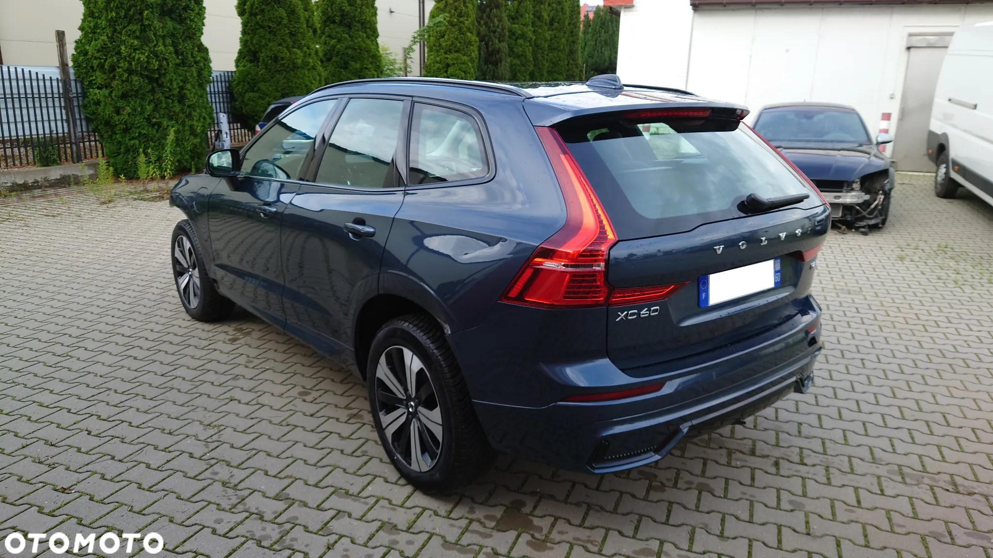 Volvo XC 60 T6 AWD Plug-in Hybrid Plus Dark - 4