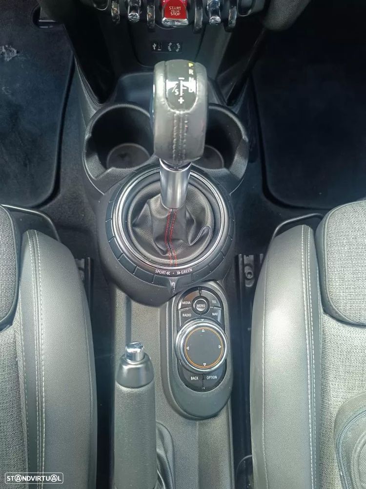 MINI 3 Portas Cooper S Aut. - 28