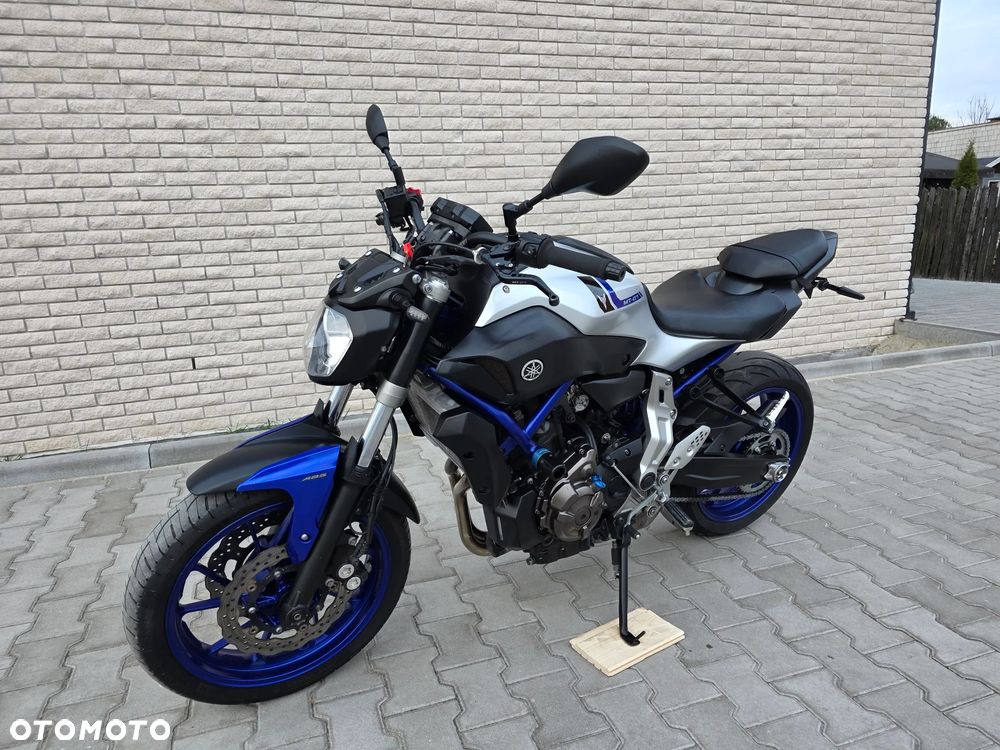 Yamaha MT - 5