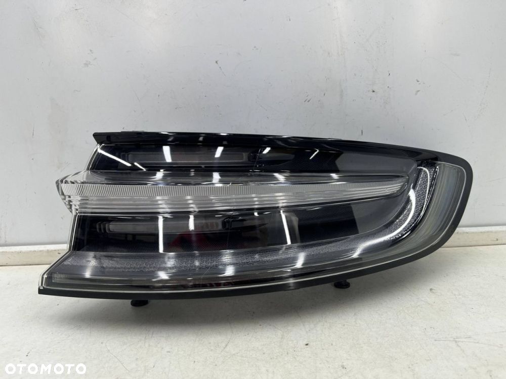 Lampa Porsche Macan I 95b LIFT 18r.- prawa tylna ORYGINALNA prawy tył 95b945092am - 1