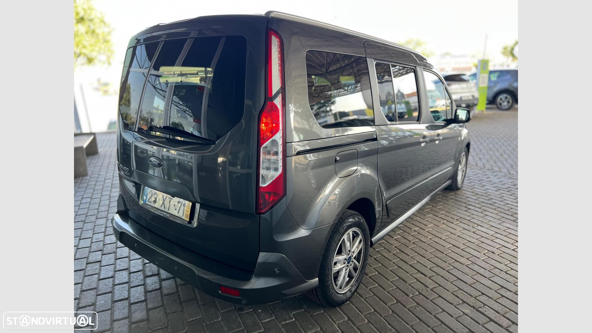 Ford Tourneo Connect Grand 1.5 TDCi Titanium - 4