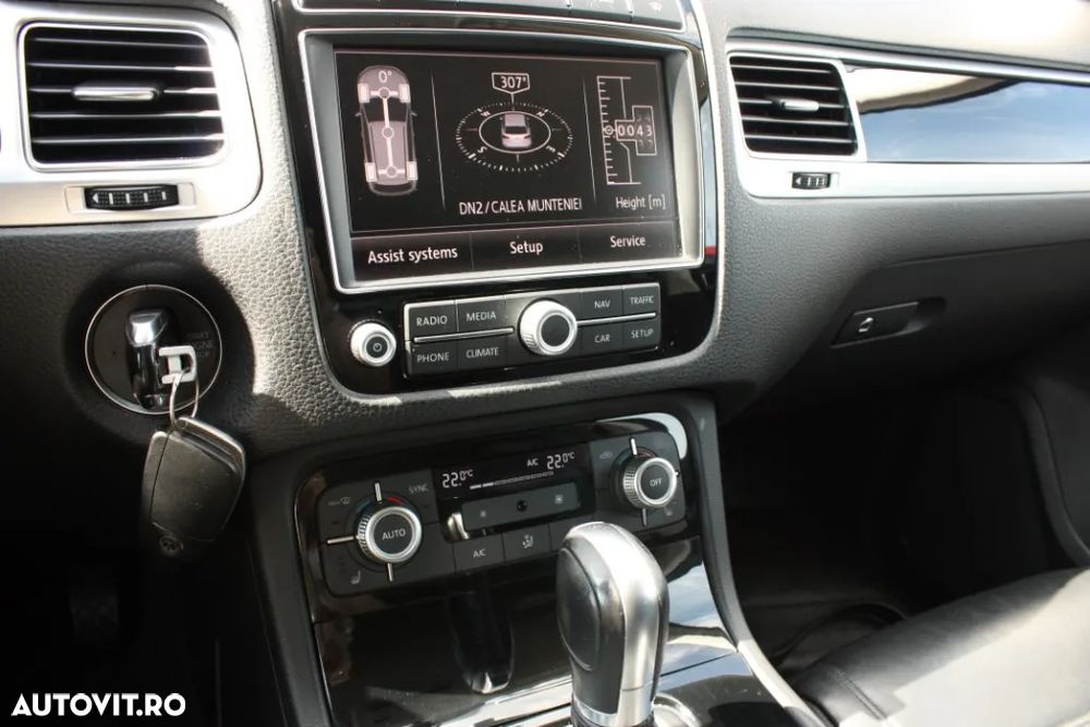 Volkswagen Touareg - 14