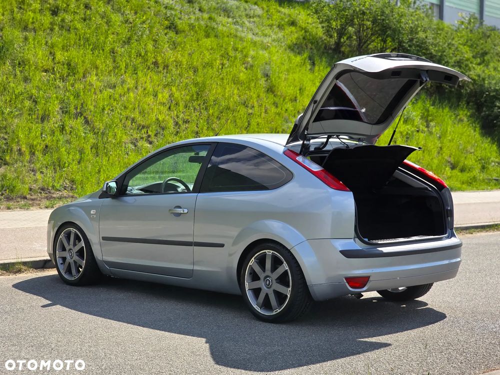 Ford Focus 1.8 Trend - 26