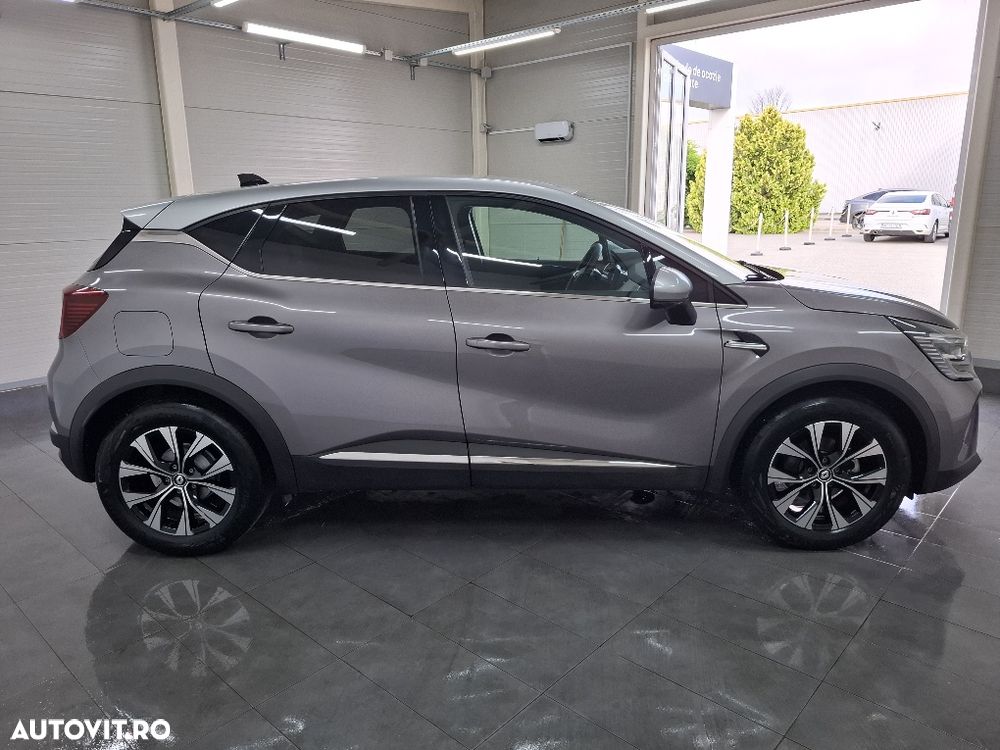 Renault Captur 140 MHEV Techno - 9